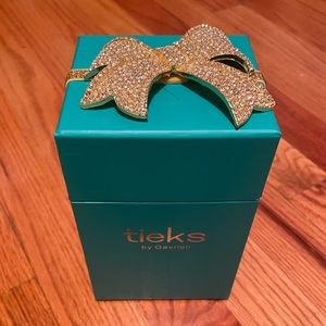 Tieks Limited Edition 2022 Holiday Bow and Box